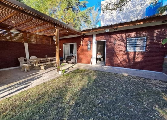 VENTA CASA JOSE C PAZ CON PILETA — foto 3