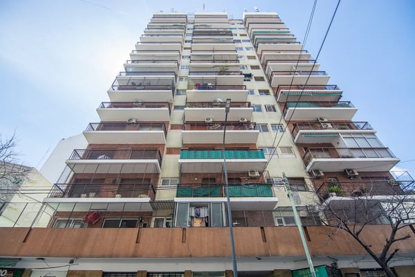 VENTA -DPTO 3 AMB+ DEPENDENCIA - COCHERA - CABALLITO- APTO CREDITO — foto 5