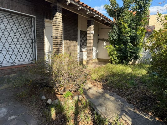 VENTA CASA 3 AMBIENTES SAN ISIDRO A RECICLAR — foto 2