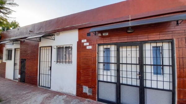 Venta Casa 2 Amb. Merlo Sur Lote Propio de 200 m2 Patio — foto 2
