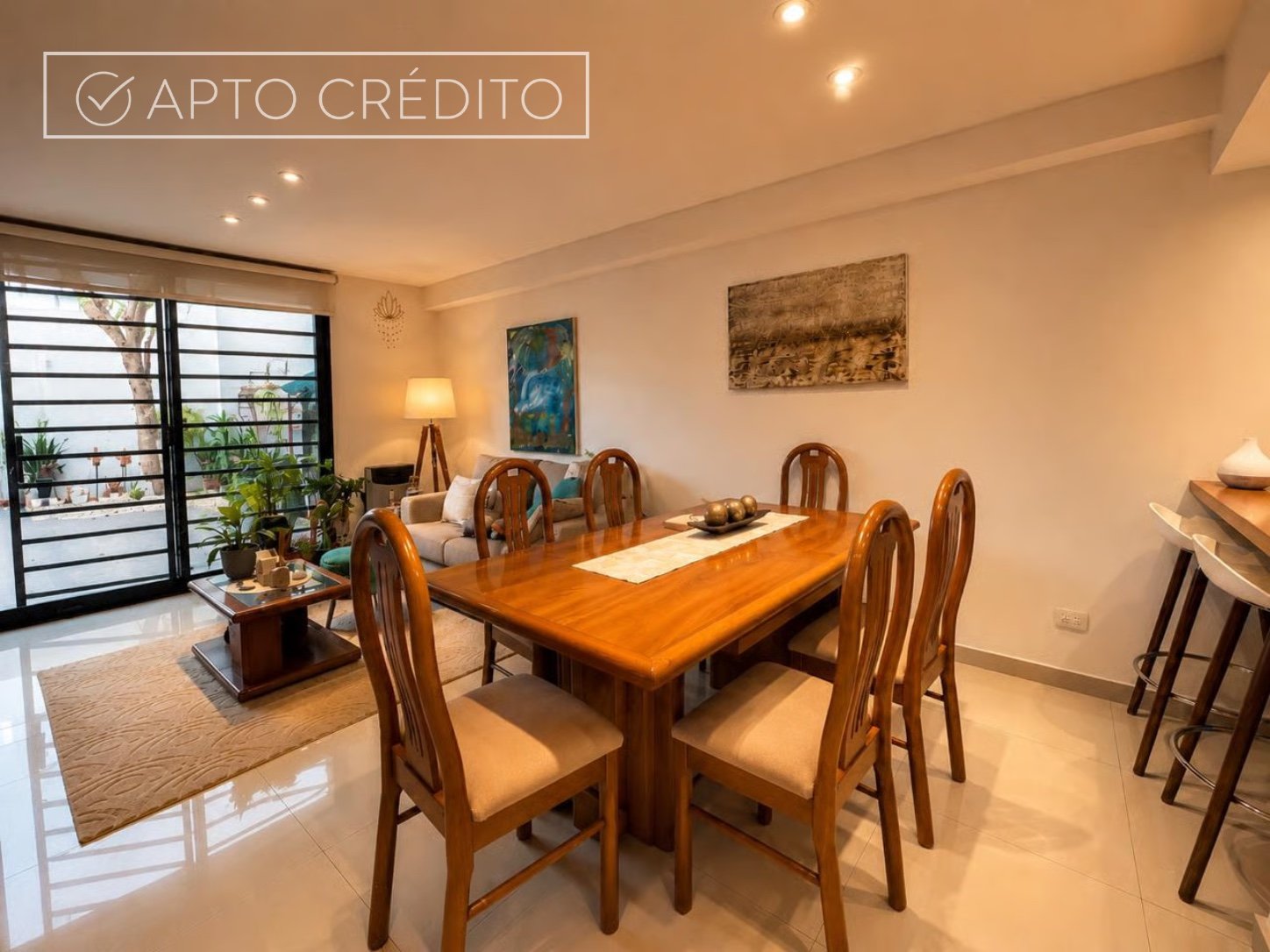 VENTA HERMOSO  TRIPLEX 5 AMBIENTES 4 BAÑOS Y COCHERA OLIVOS — foto 1