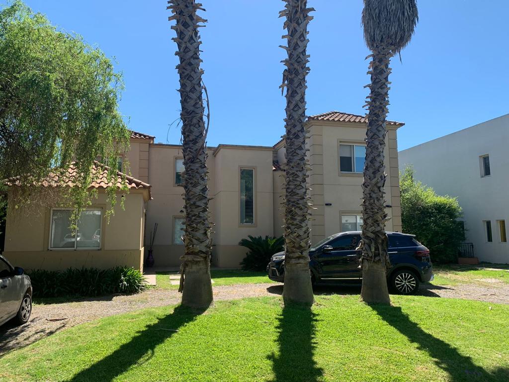 HARAS DEL PILAR. Alquiler Casa 6 AMBIENTES c PILETA. Barrio la Pradera II — foto 1