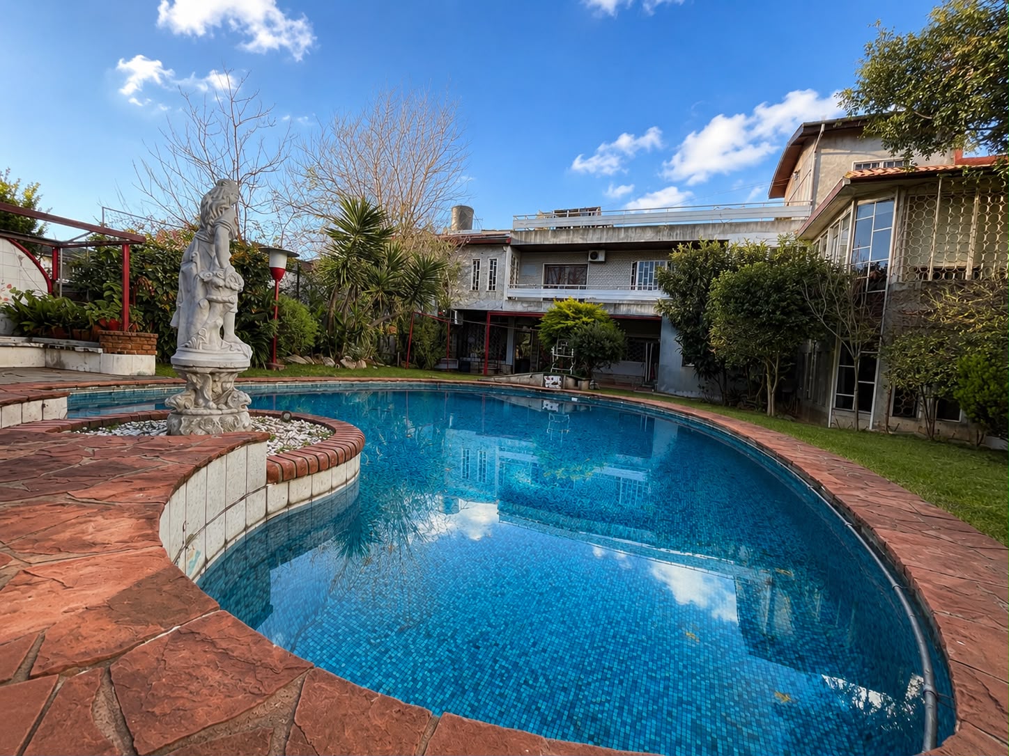 Venta casa 7 ambientes gran jardín con  pileta, Florida — foto 1