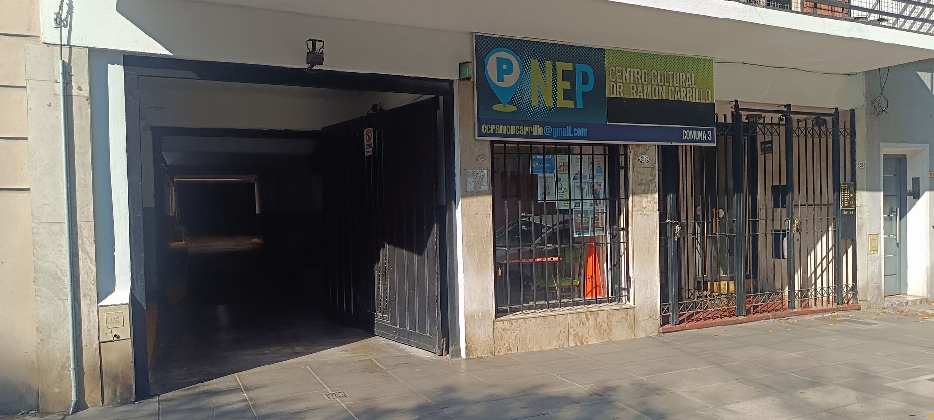 VENTA  DE COCHERA FIJA CUBIERTA EN BALVANERA — foto 1