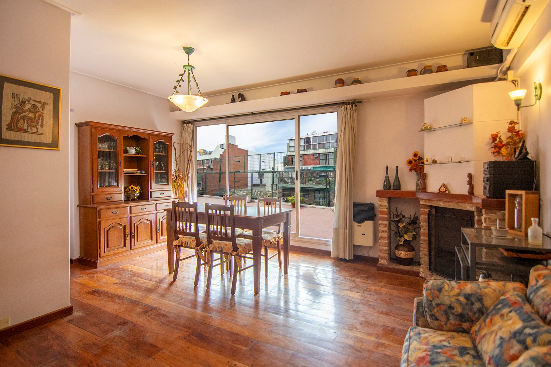SEMIPISO DE 3 AMBIENTES CON TERRAZA PROPIA Y PARRILLA — foto 1