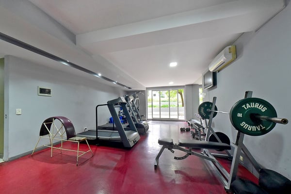 VENTA DEPTO 2 AMB COCHERA GYM SAUNA EN COLEGIALES — foto 4