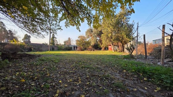 VENTA LOTE 1472M2 CALLE ACCESO A HIGHLAND DEL VISO — foto 2