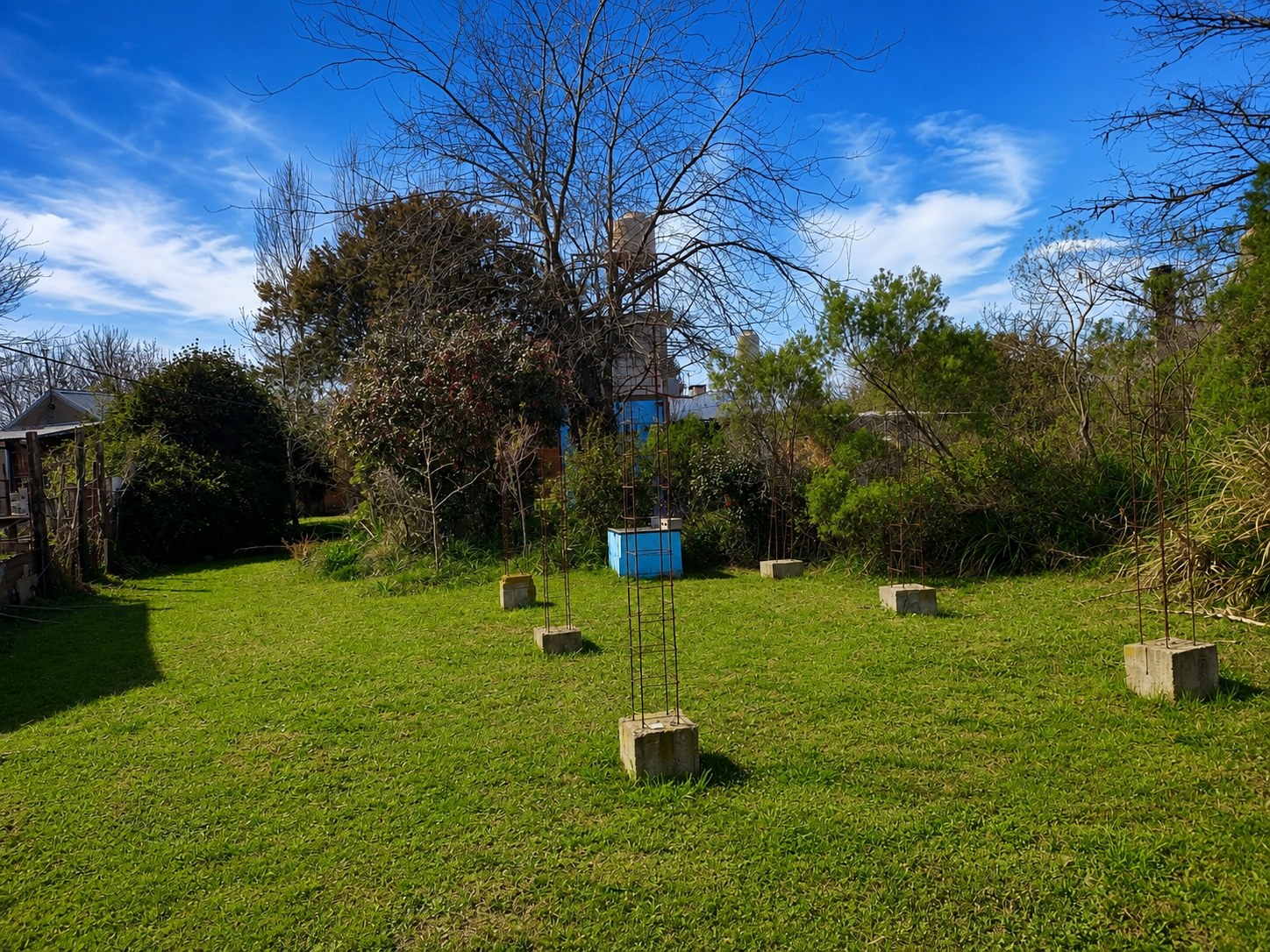 VENTA LOTE DE 904 M² CON MEJORAS Y OBRA INICIADA – GENERAL RODRIGUEZ-  BARRIO PARQUE ALTO VERDE — foto 1