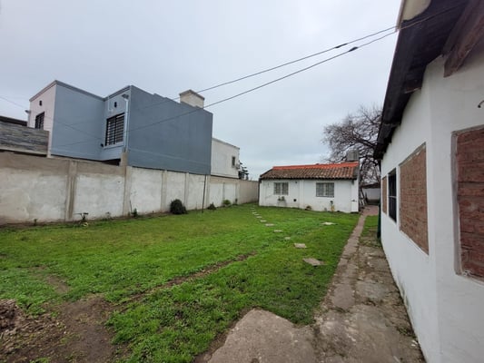 VENTA LOTE 599m2 CON CASA 4 AMB EN SAN MIGUEL — foto 2