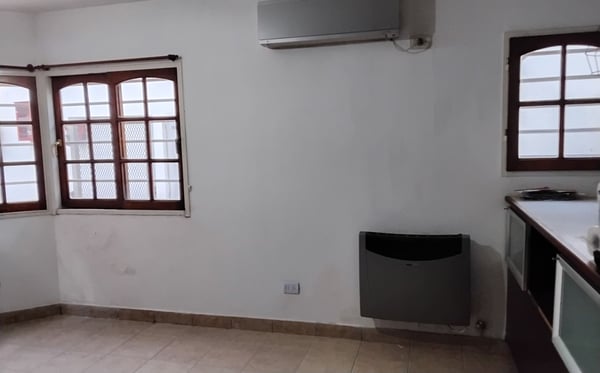 VENTA V.SARMIENTO DUPLEX 3 AMB COCHERA APTO CRED — foto 3