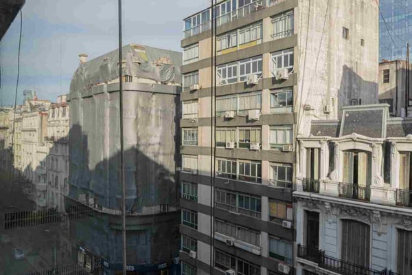 VENTA OFICINA LUMINOSA APTO CRÉDITO EN SAN NICOLAS — foto 5