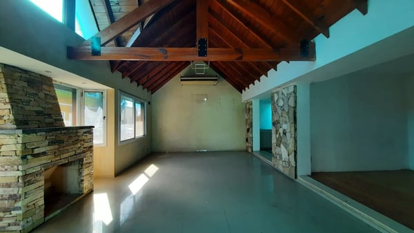 CASA EN VENTA 3 AMB JOSE C PAZ A RECICLAR — foto 2