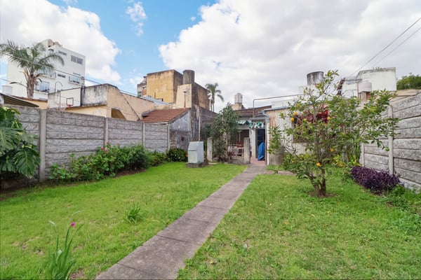 Oportunidad Ciudadela Norte Casa a Refaccionar/ Desarrollo inmobiliario — foto 3