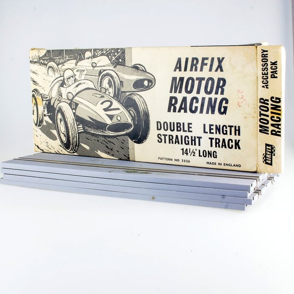 Airfix 5056 Double Length Straight Motor Racing Track 1/32 Scale