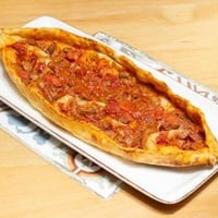 Kuşbaşılı Pide