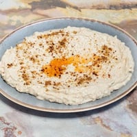 Sade Humus