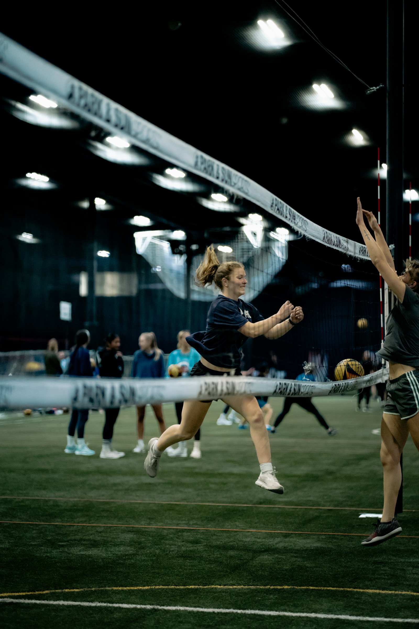 Players Sports Winter Grass Luau