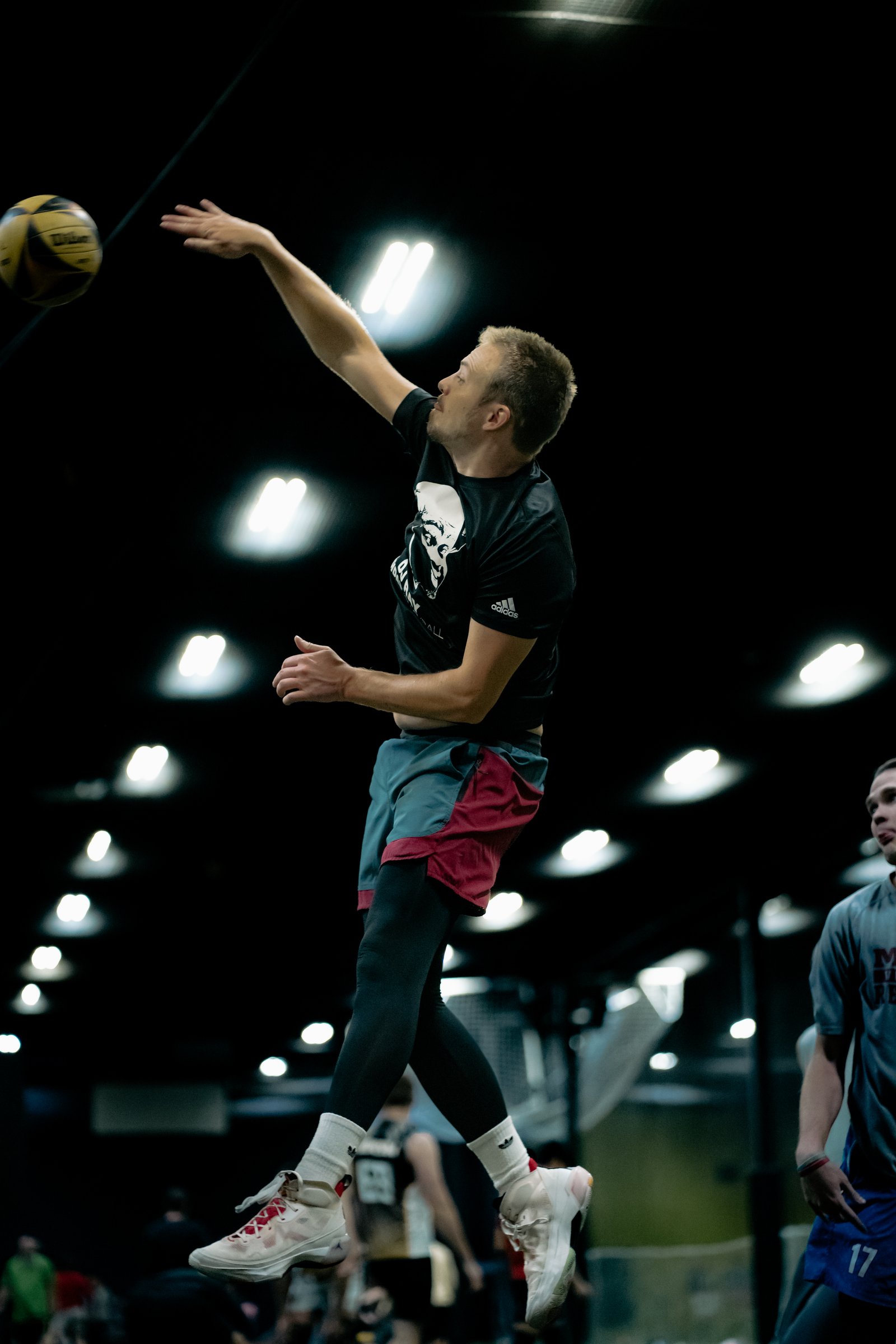 Players Sports Winter Grass Luau