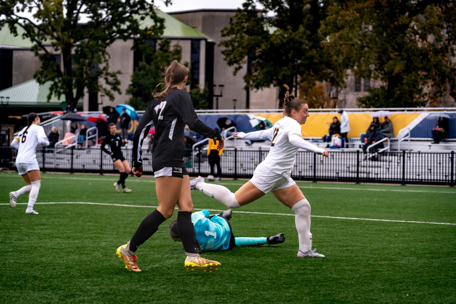 DU Women's Soccer 14-Oct