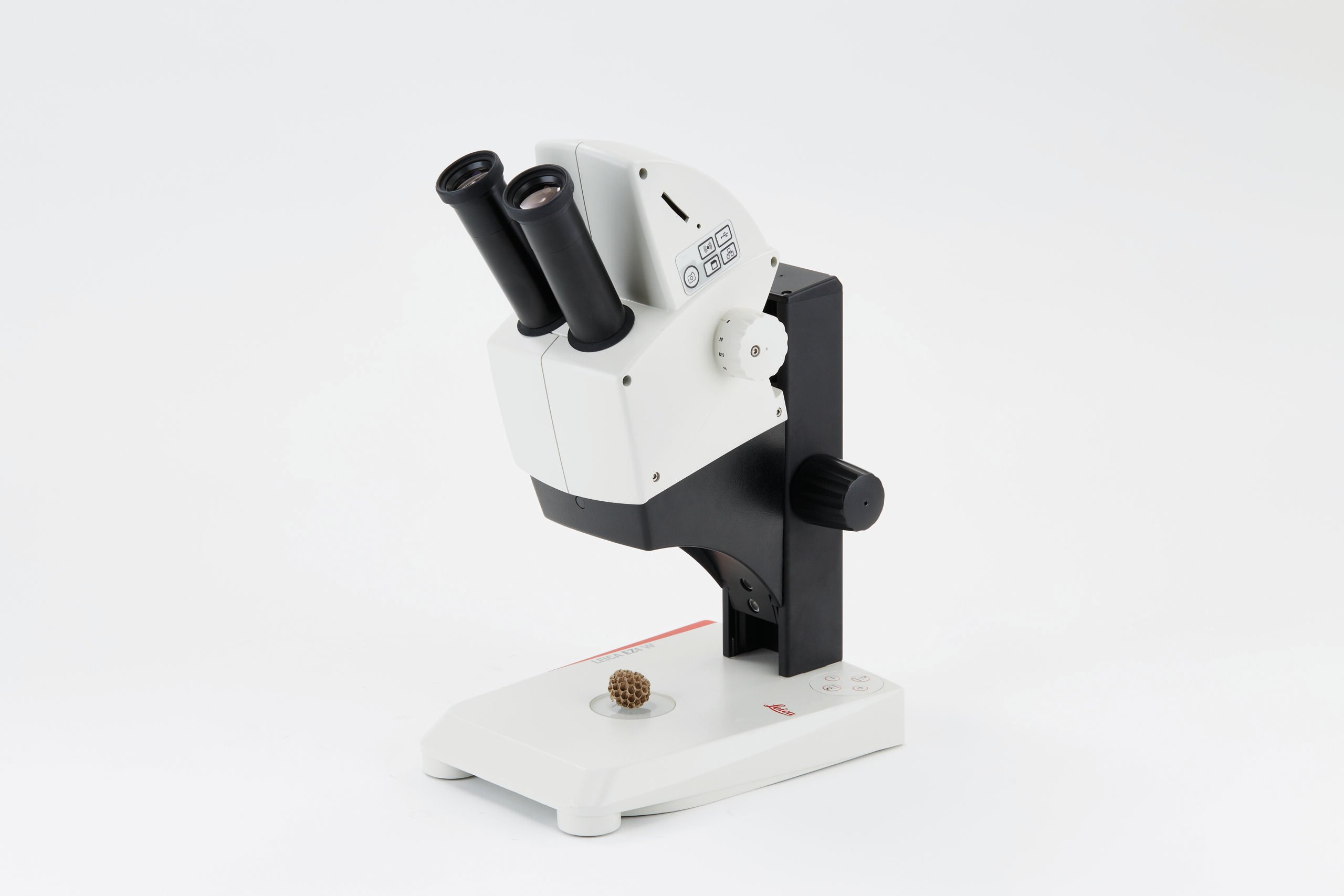 Leica EZ4 W & EZ4 E Educational Stereo Microscopes for Academics