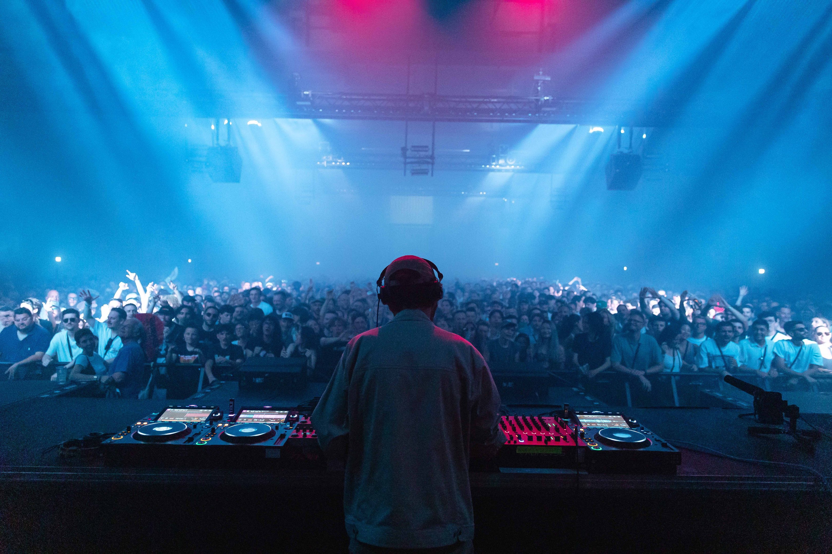 Rampa Thomas Bangalter Julian Charrière Art Basel 2025 – photo 2