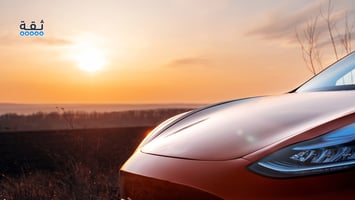 كيفية شراء أسهم في شركة تسلا: دليل شامل (سهم TSLA)