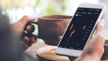 كيف أفتح حساب تداول حقيقي: 4 خطوات بسيطة