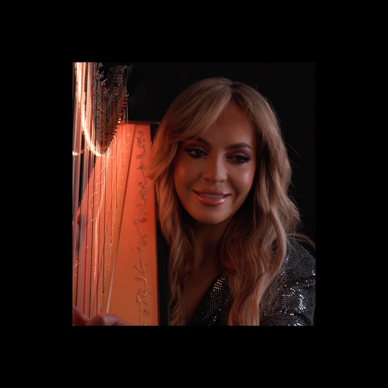 Charlotte - Harp performing live
