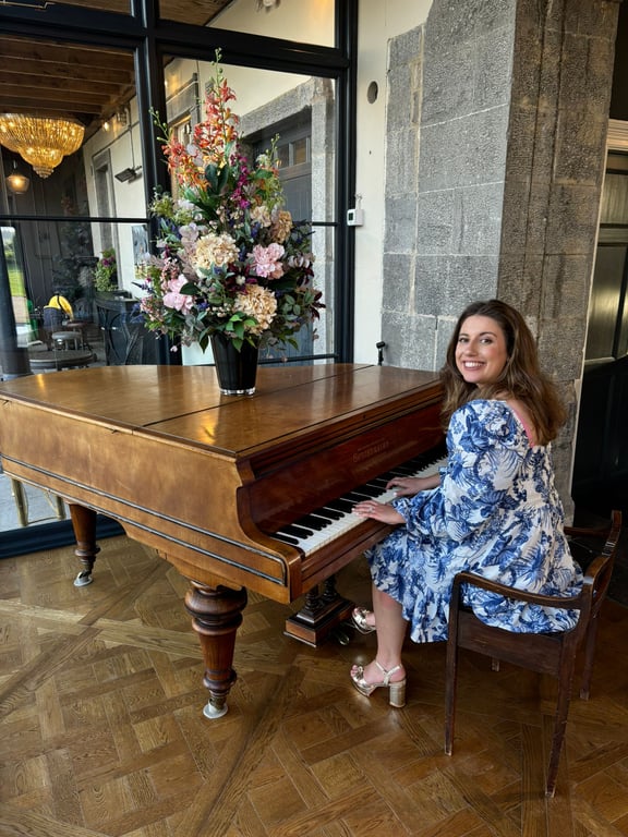 Timothea Piano photo 2
