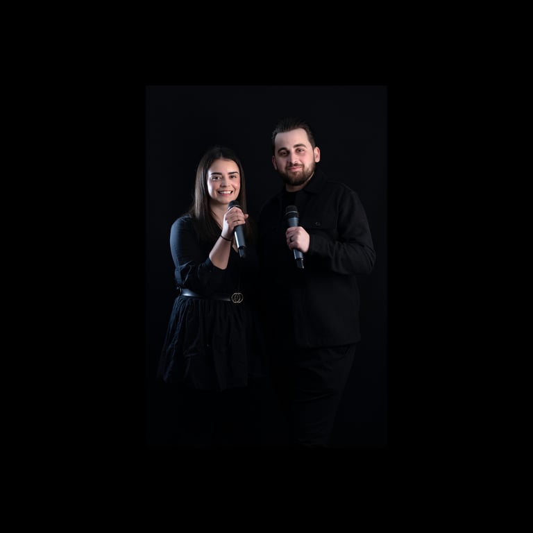 Kyle & Megan - Singers performing