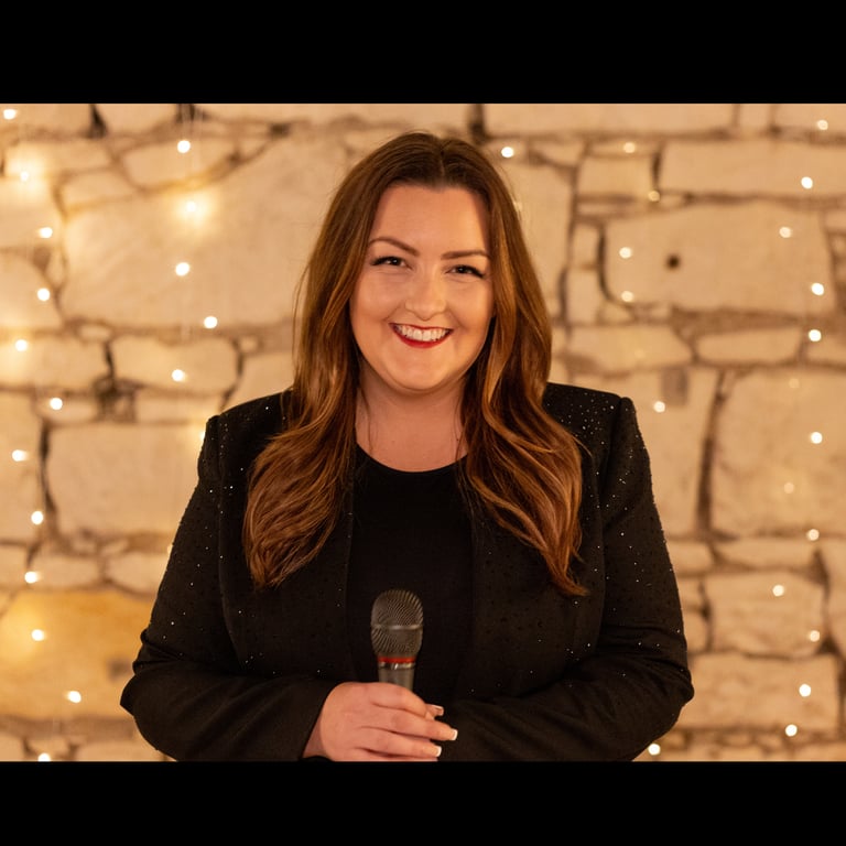 Rosie - Wedding Singer performing live