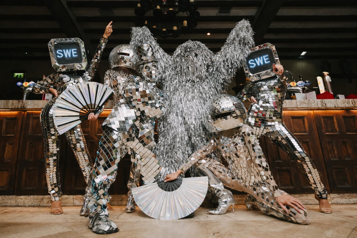 Mirror Performers photo 5