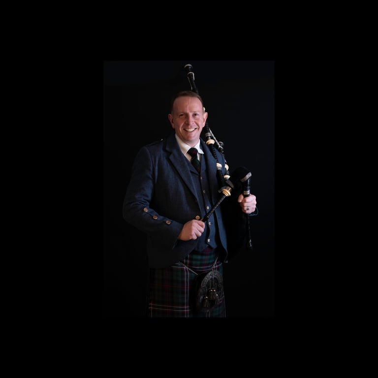 SWE Piper performing live