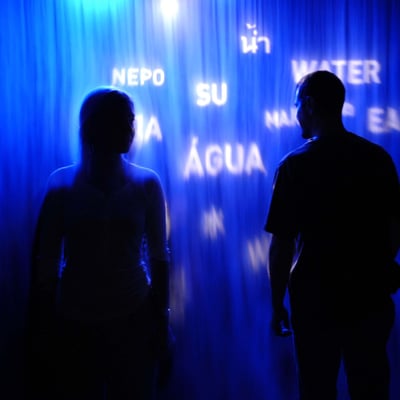 Fogscreen eMotion Vapor Video Projection