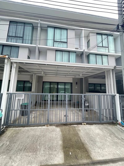 Property image 1 of 19