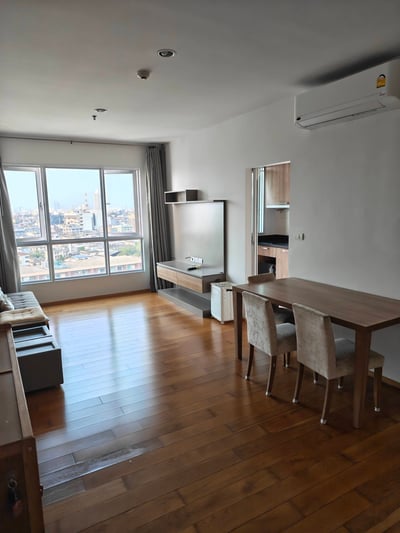 Property image 1 of 11