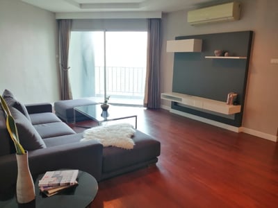 Property image 1 of 12