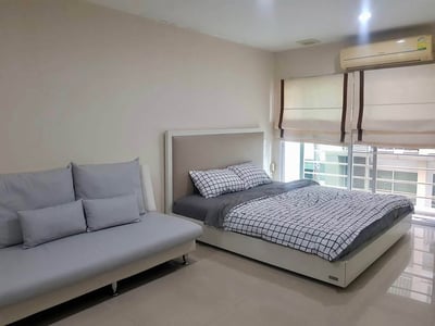 Property image 1 of 8