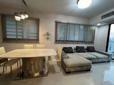 Property image 1 of 5