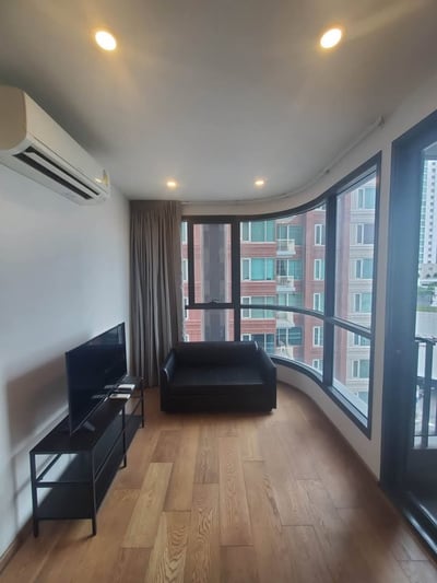 Property image 1 of 8