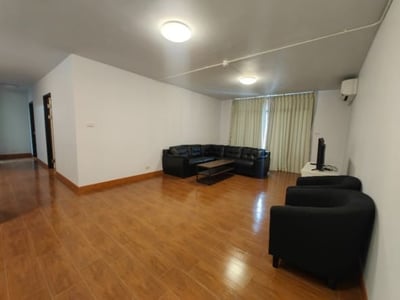 Property image 1 of 5