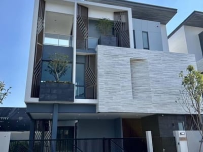 Property image 1 of 5