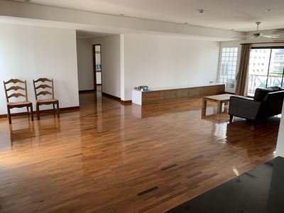 Property image 1 of 11