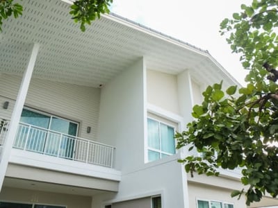 Property image 1 of 5
