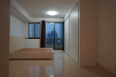 Property image 1 of 8