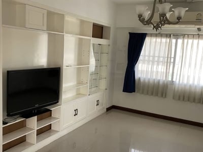 Property image 1 of 5