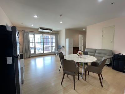 Property image 1 of 5
