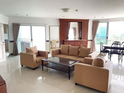 Property image 1 of 5