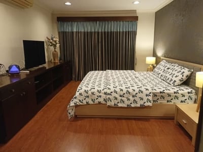 Property image 1 of 5