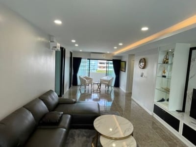Property image 1 of 5